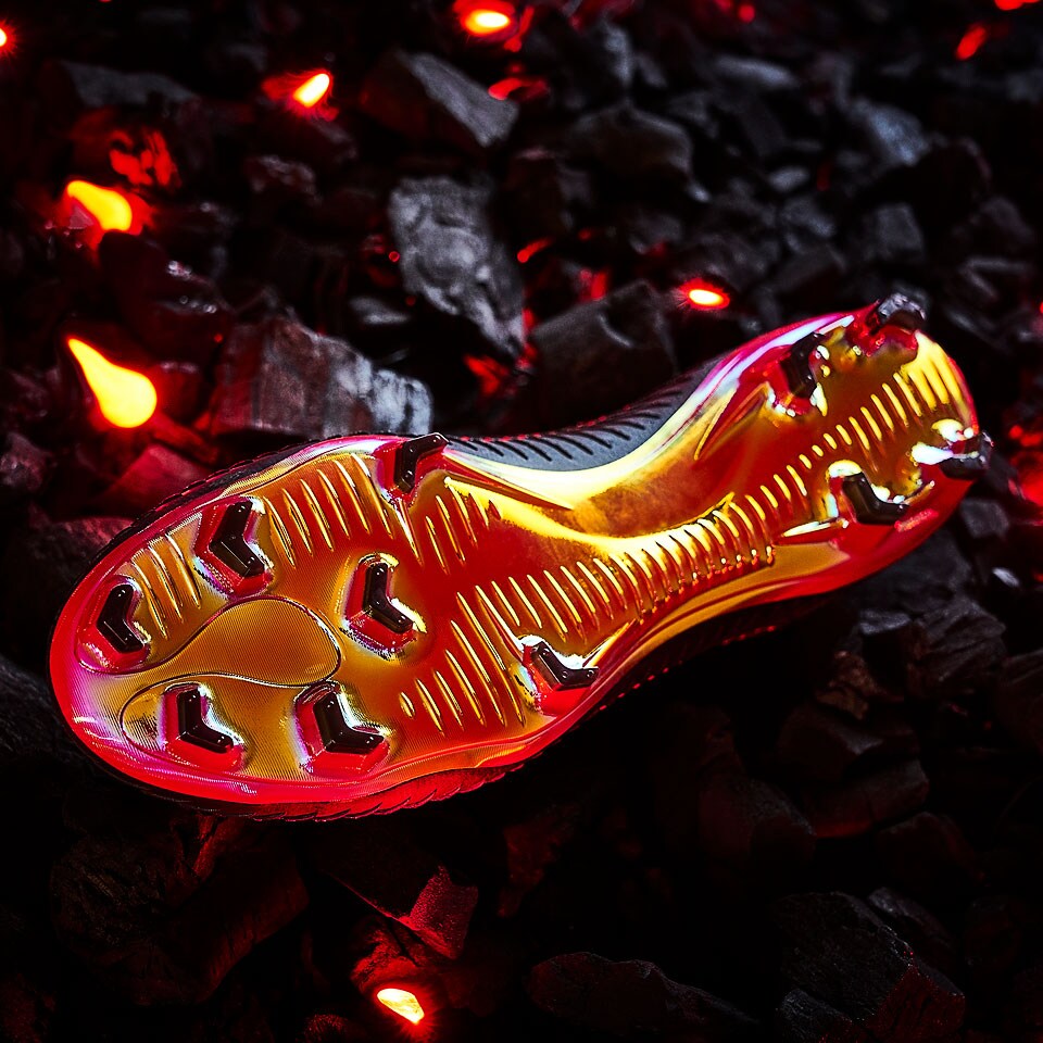 nike flyknit ultra boots