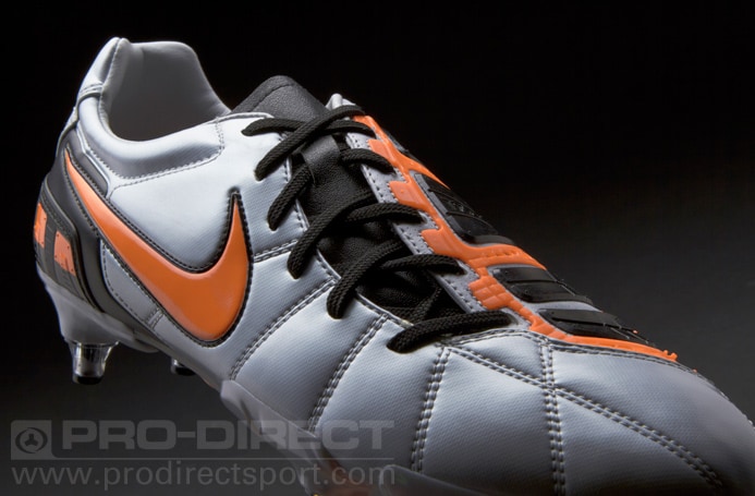 Nike - Total 90 - Strike III - SG - Mens Boots - Metallic