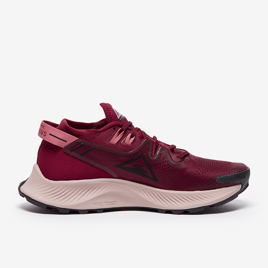 nike path beetroot