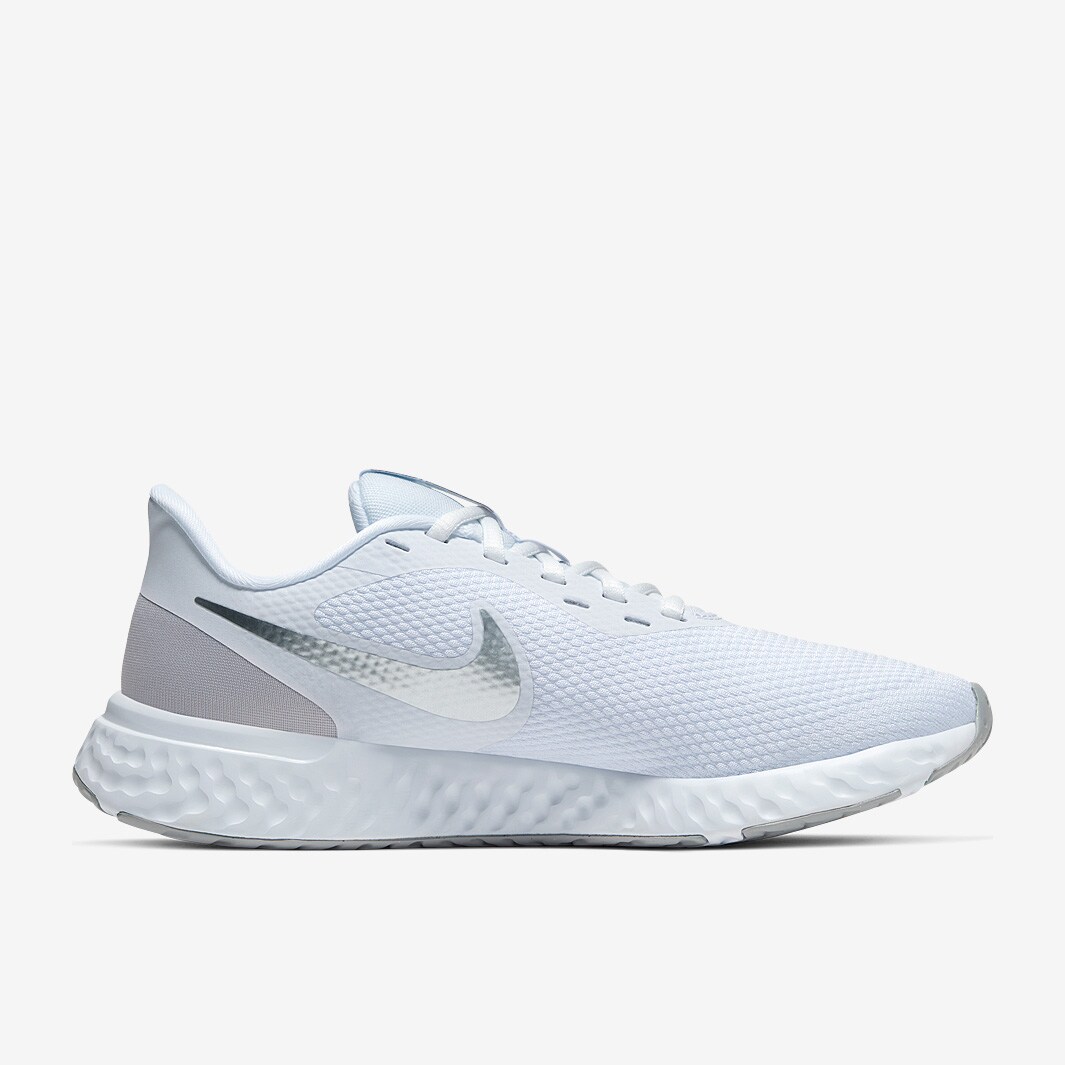 nike women's revolution 5 white