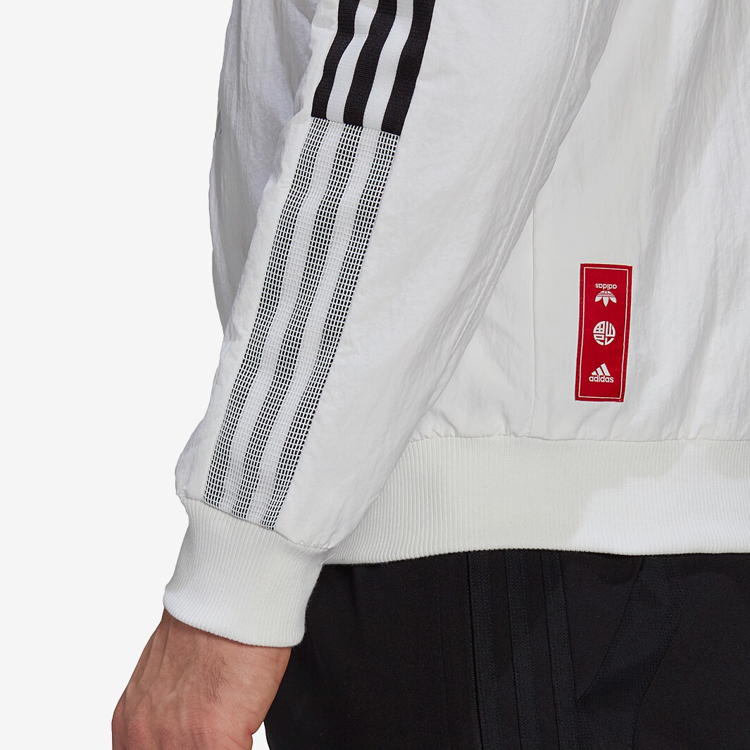 adidas ユベントス 2021 CNYボンバージャケット(ホワイト) adidas Juventus 20/21 Chinese New Year Bomber Jacket - White/Black