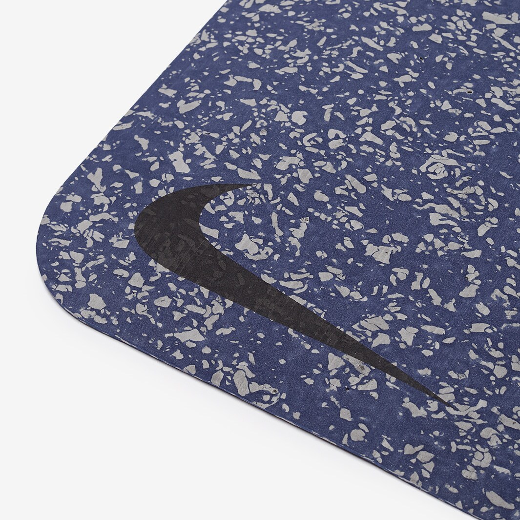 Nike Move Yoga Mat 4MM Midnight Navy/Midnight Navy Accessories