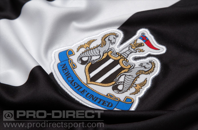 Maillot de Foot - Puma Newcastle United - Saison 2011/12 - Manche Courte - Maillot - Noir/Blanc/Or | Pro:Direct Soccer