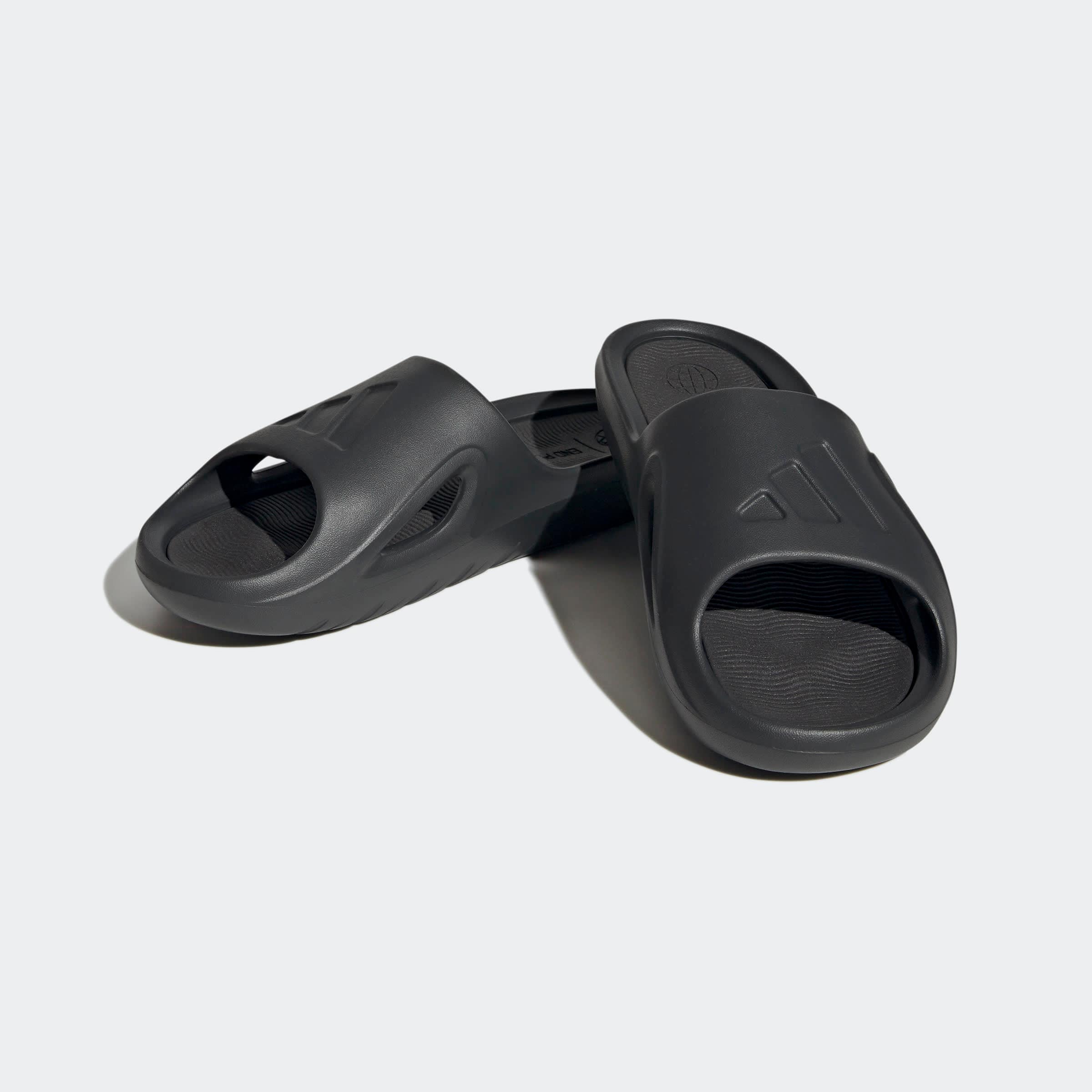black on black adidas slides