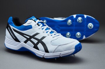 Asics shop spikes junior