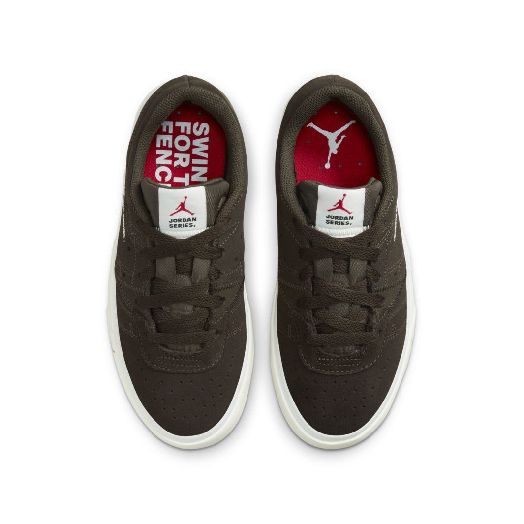 Jordan Series ES Older Kids (GS) Dark Chocolate/Sail/University Red