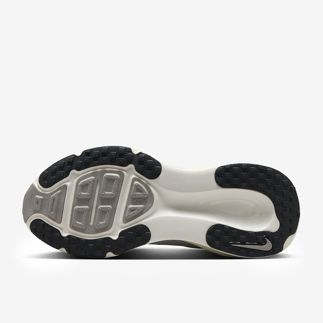 Nike Womens Vomero 18 Summit White/Black/Coconut Milk Womens