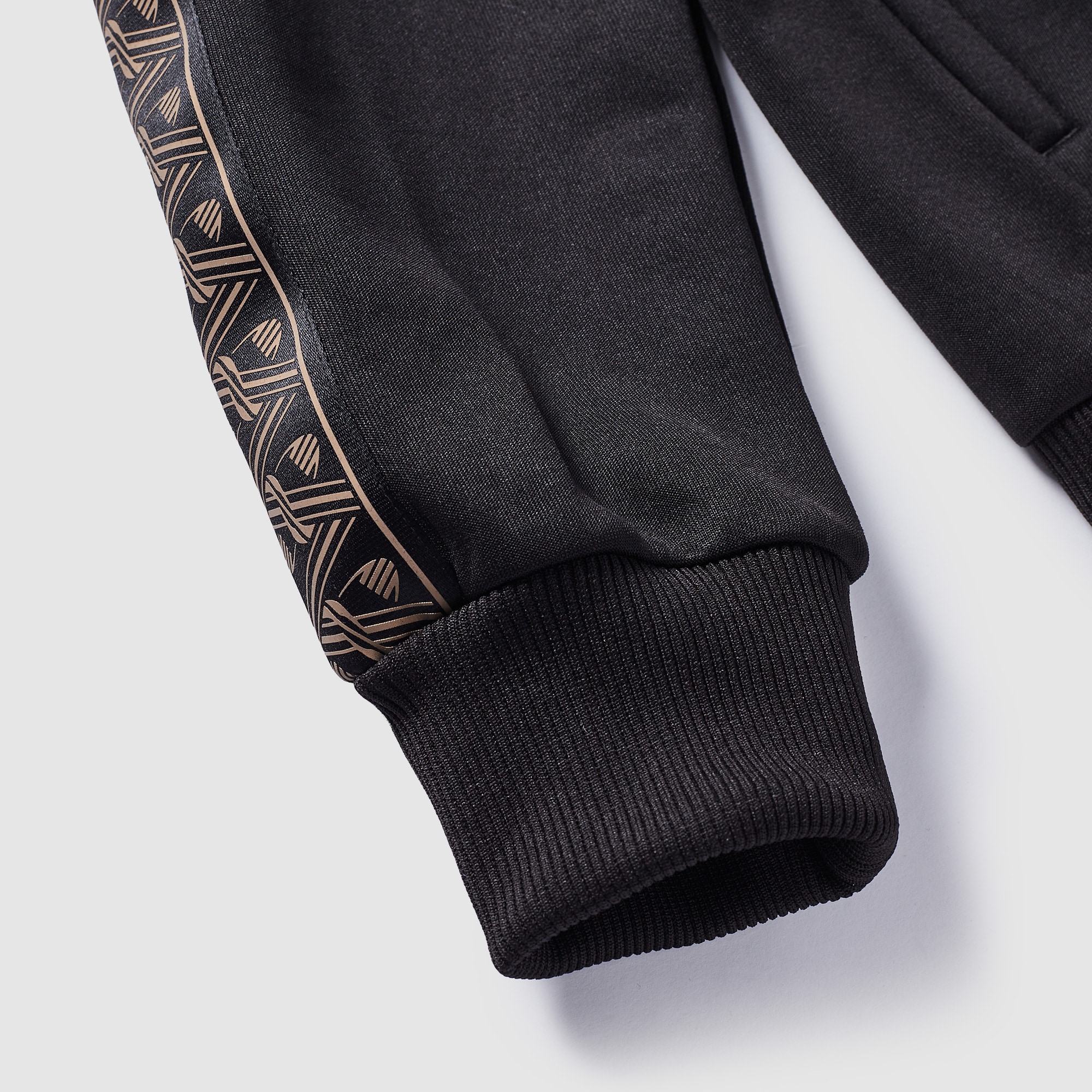 Puma Portugal 2025 SE King Anthem Jacket - Puma Black/Puma Gold