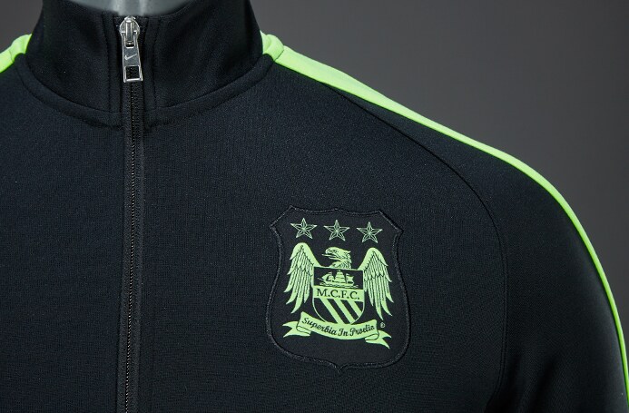 NIKE Manchester City マッシュアップ ジャージ　エラータグ Amazon.com : Nike 16/17 Manchester City Away Jersey (S