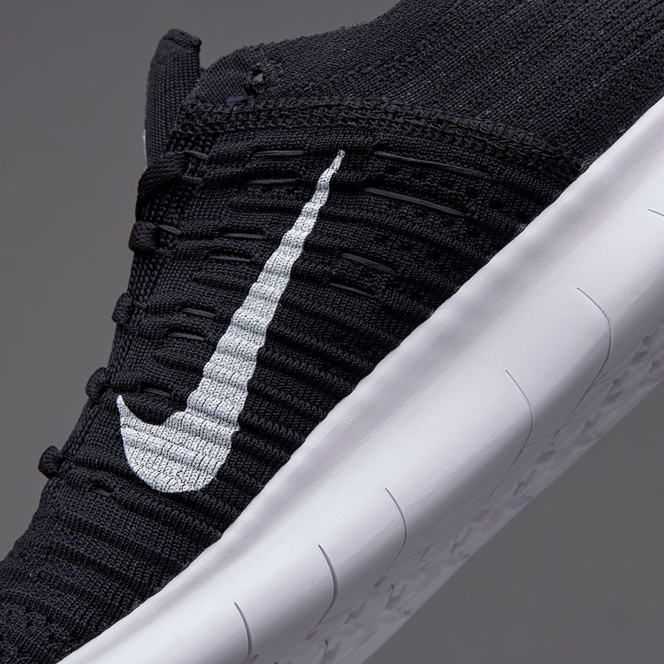 nike flyknit black and white