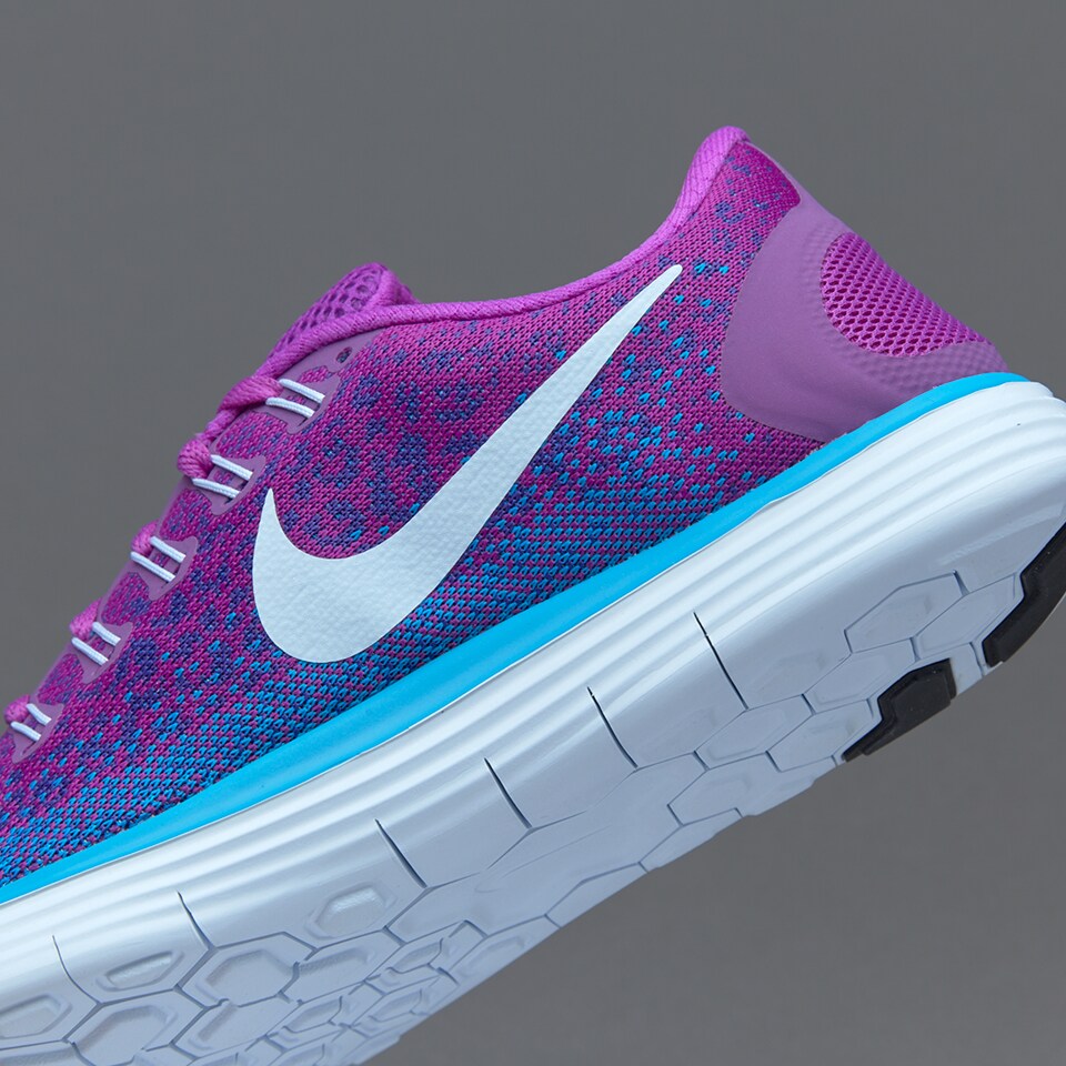 womens nike free run distance