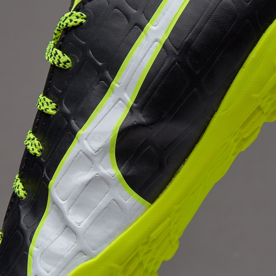 Puma EvoTouch サッカーシューズ ブラック/イエロー Puma evoTOUCH 3 TT Jr - Black/White/Safety Yellow - Youths