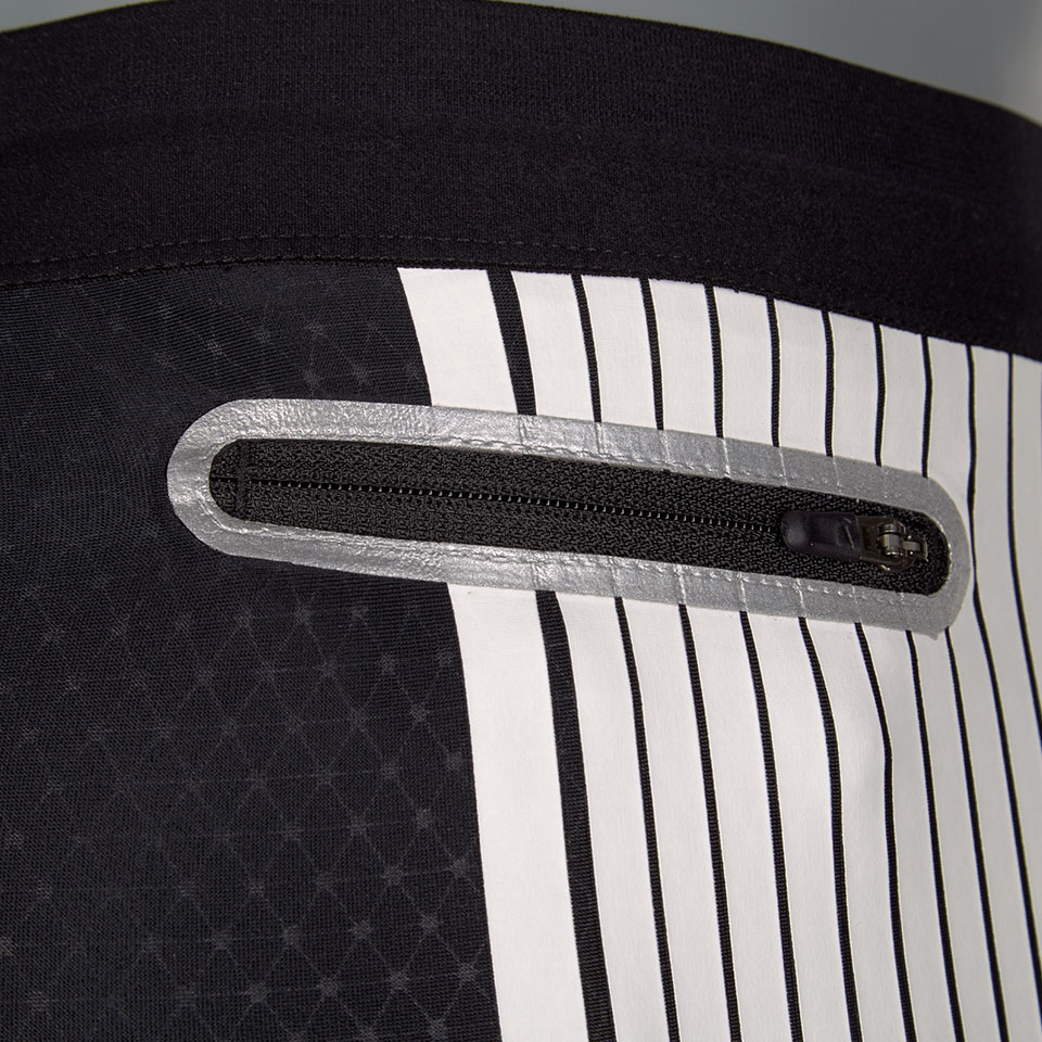 power hi shine tight in black & white nike