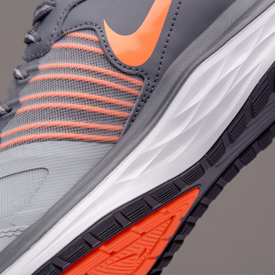 nike dual fusion grey