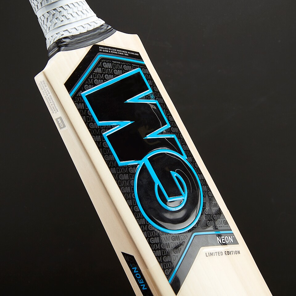Gunn & Moore Neon 606 Cricket Bat - Black/ Blue - Cricket Bats