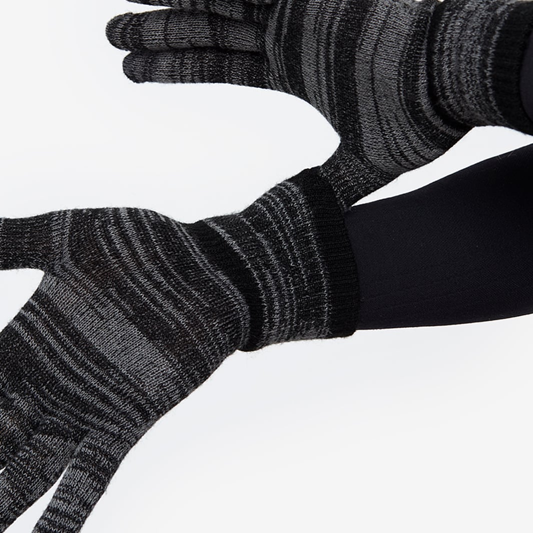 New Balance Team Knitted Gloves Black/White Gloves Accessories