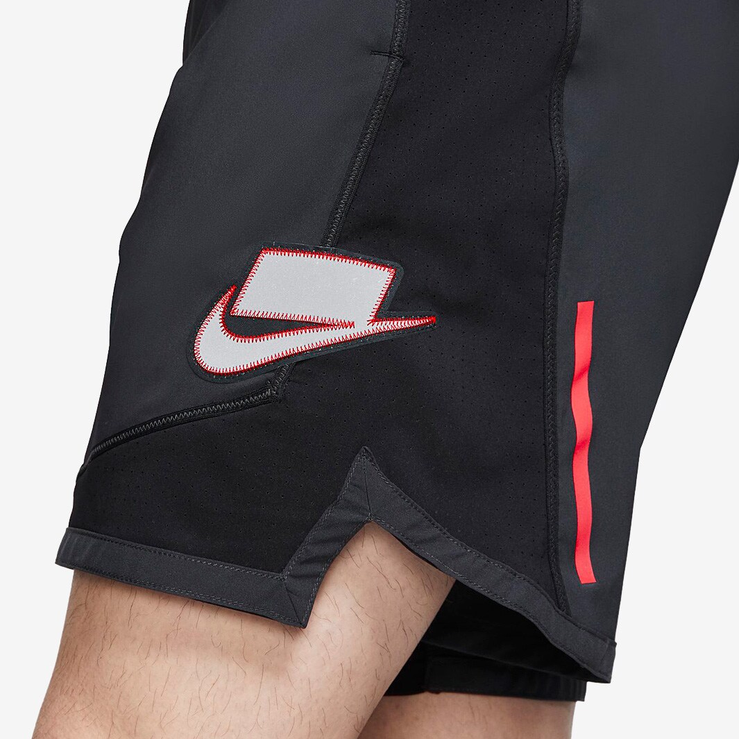 nike wild run shorts black