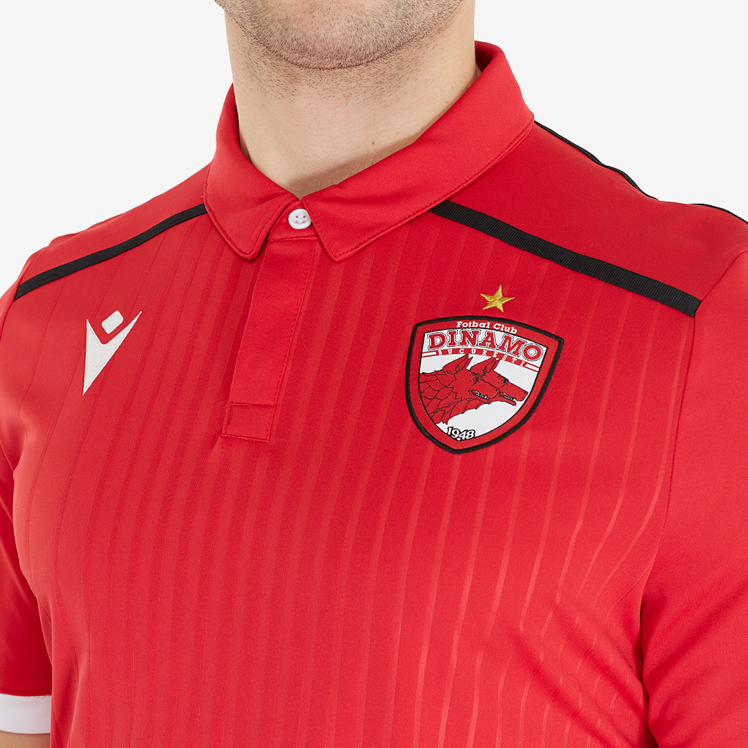 Sortie des maillots domicile, extérieur et troisième maillot du Dynamo