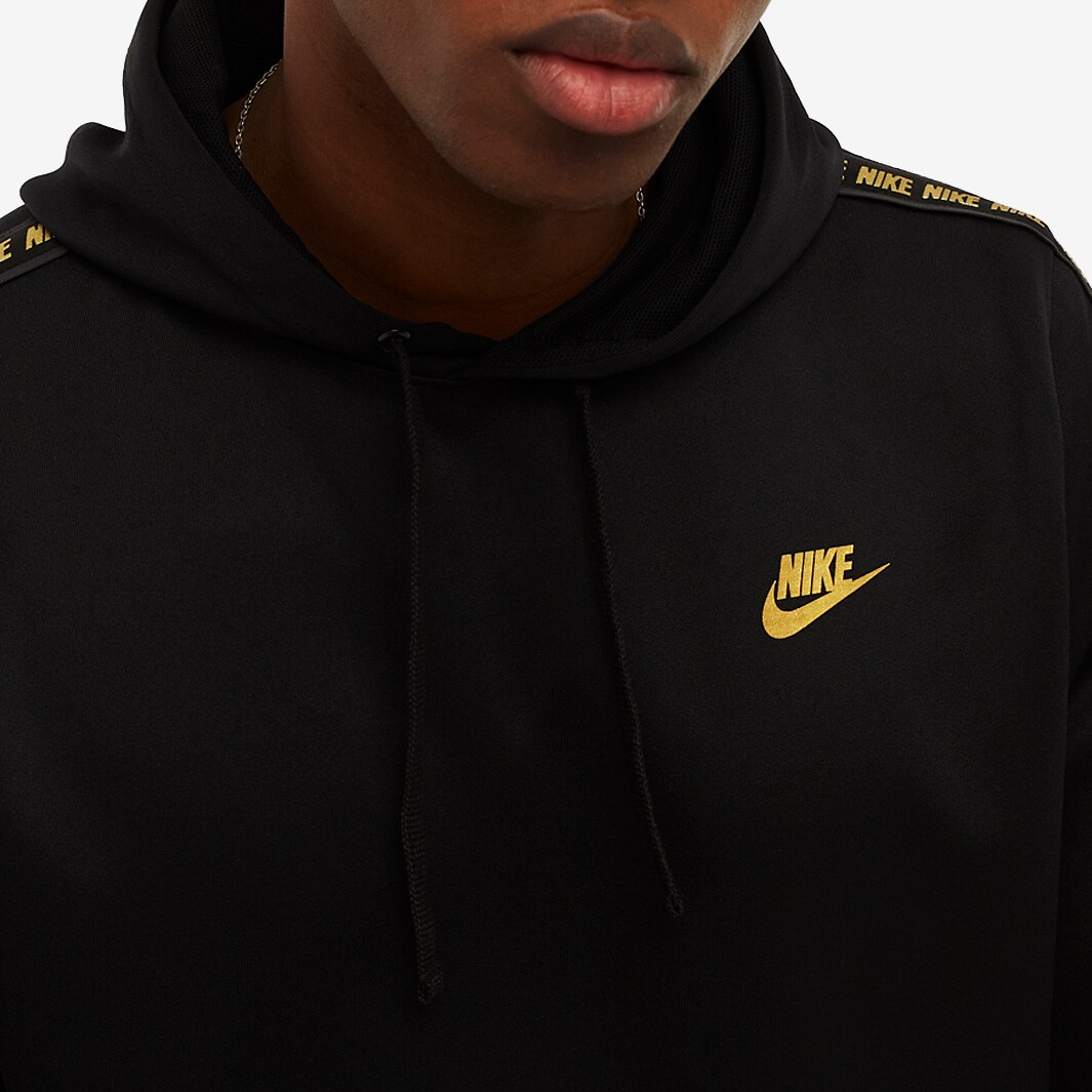 Sudadera Nike Sportswear Repeat Poly Negro/Dorado Metalizado - Ropa Deporte | Pro:Direct Soccer