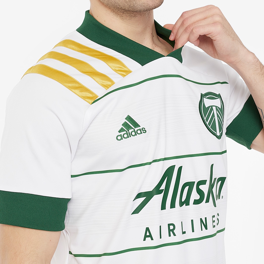 Pro:Direct Soccer on X: New Kit Alert ⚠️ Introducing the 2022 Portland  Timbers away shirt 🌹 Ratings out of 🔟? Available now in the Pro:Direct  Fan Store 📲 Shop here 📲