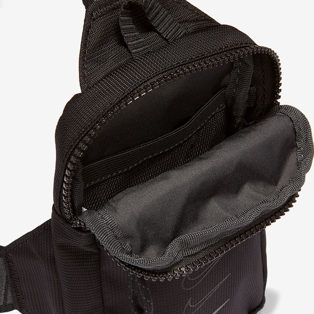 nike sports essential hip pack