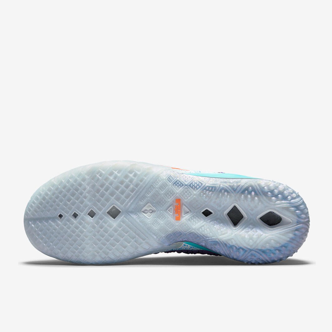 lebron 18 sole
