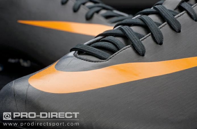 Nike Mercurial サッカーシューズ 黒/オレンジ NIKE - NIKE サッカー スパイク 19㎝の通販 by 9682｜ナイキ