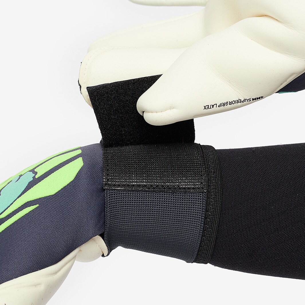 PUMA ULTRA Grip 1 Hybrid Pro Goalkeeper Gloves | PUMA