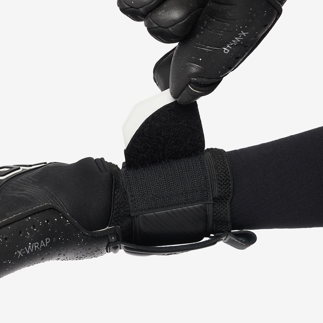 ONE Glove APEX Pro Colossus Black/White 430 ProDirect Soccer