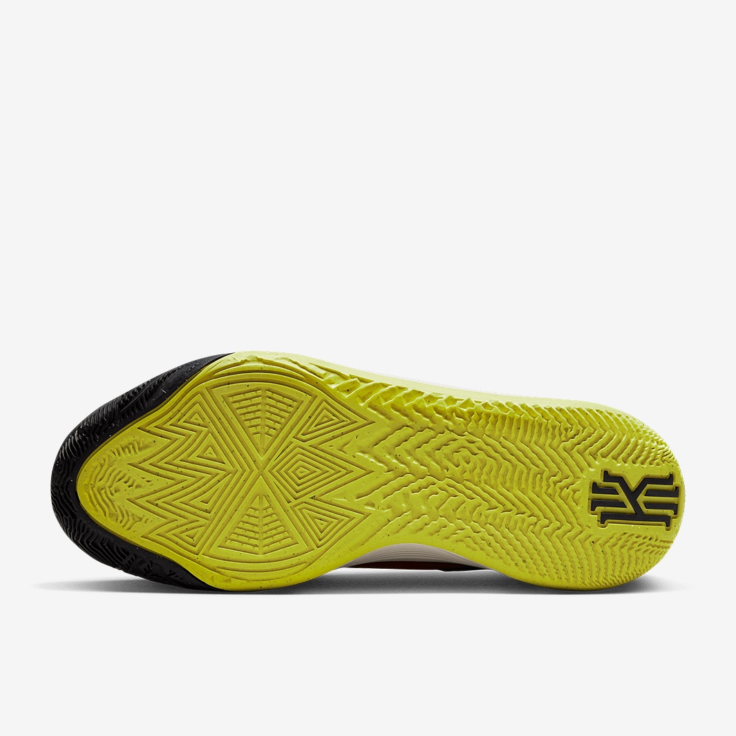 kyrie flytrap sports direct