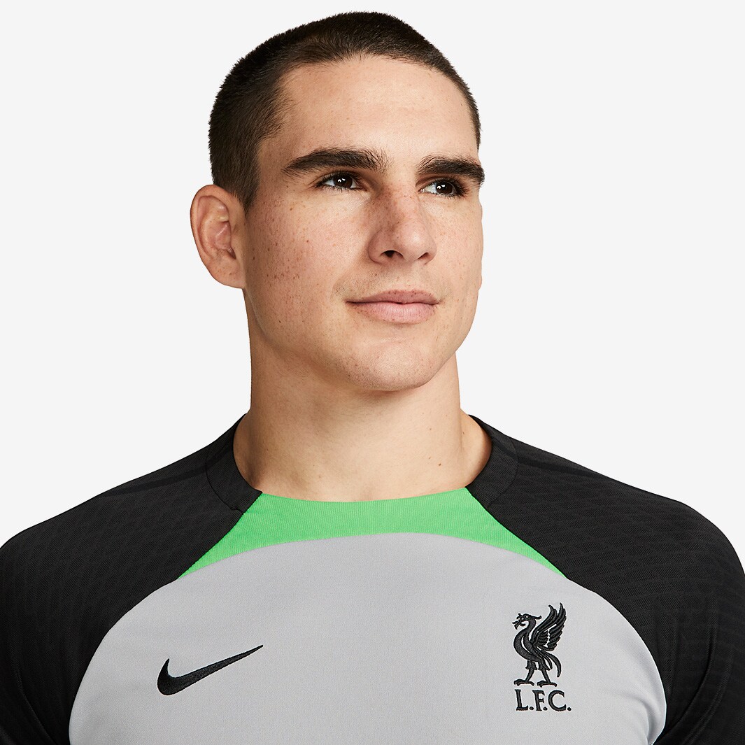 Nike Liverpool 23/24 Strike Training Jersey (Black/Green)