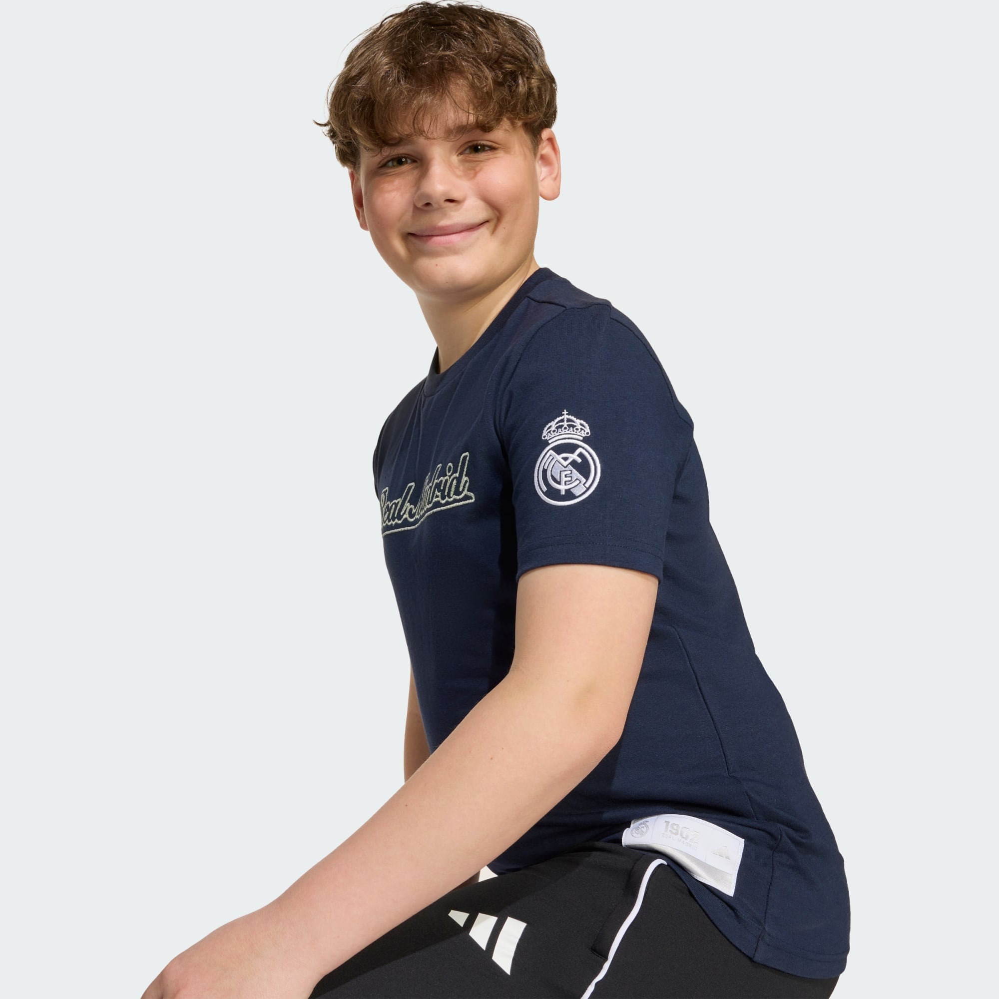 adidas Real Madrid XL ダークグレー シャツ adidas（アディダス）の「adidas アディダス M VRCT SS TEE
