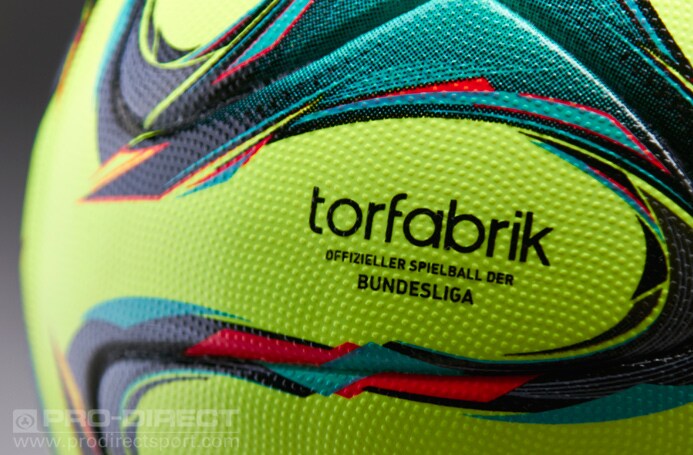 Balones de futbol adidas- Balón Torfabrik Winterball- Amarillo-Menta-Rojo | Pro:Direct Soccer