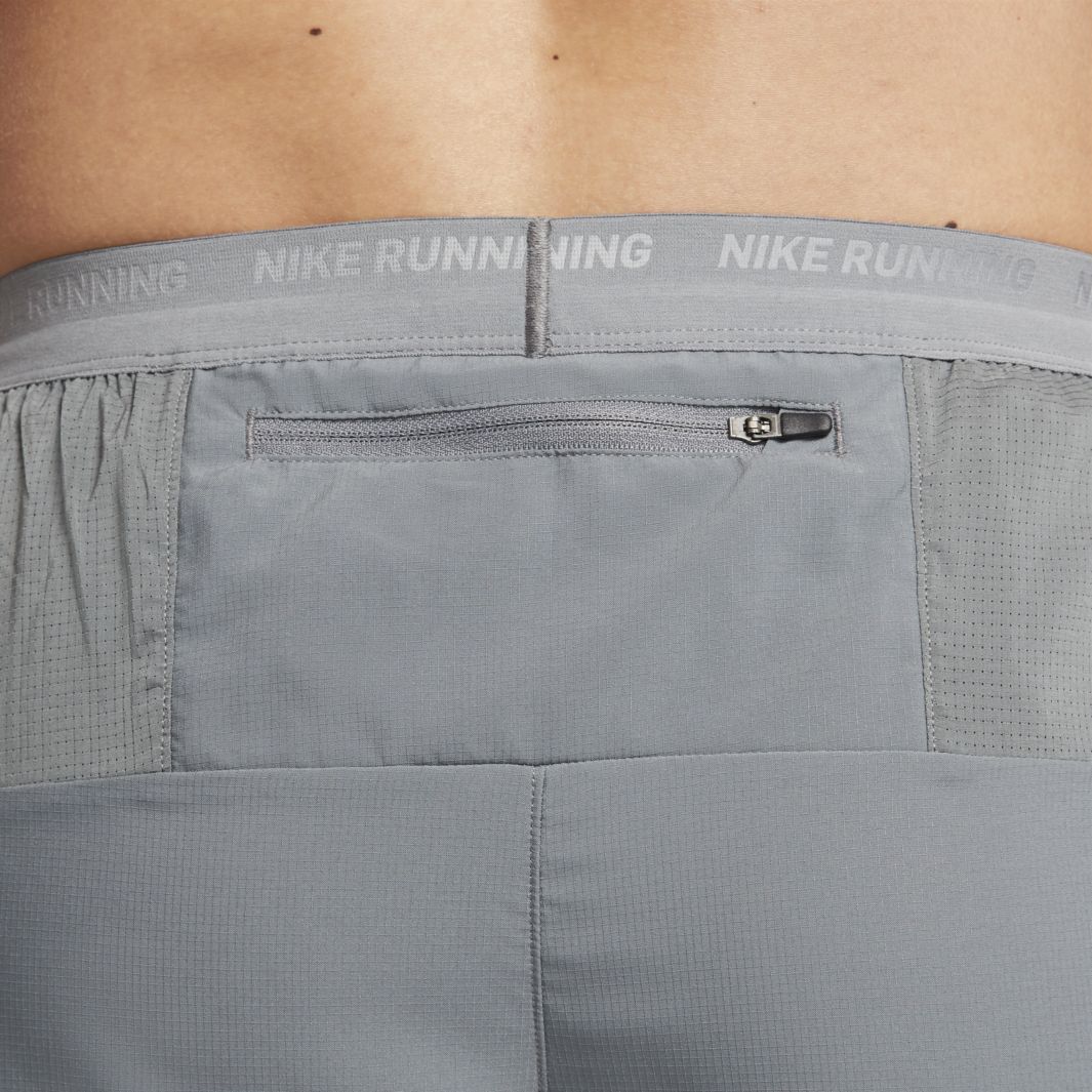 Nike DriFIT Stride 7 Inch Shorts Smoke Grey/Black/Reflective Silv