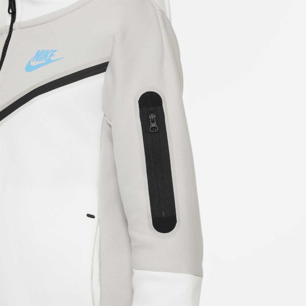Nike Sportswear Older Kids Tech Fleece Full-Zip Hoodie (8-15Y) - Lt ...