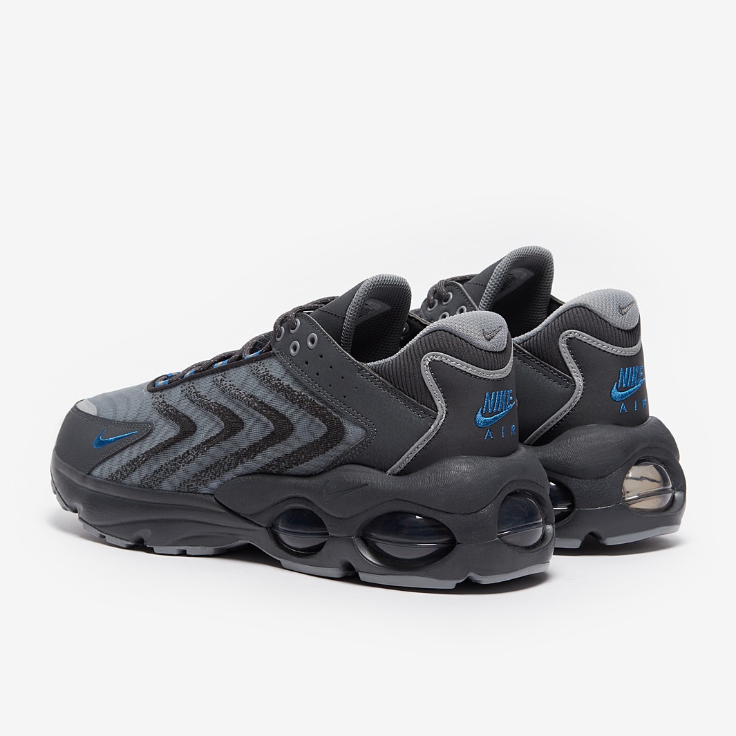 nike air 70 react black and white