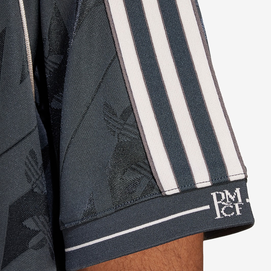 Maillot adidas Originals Real Madrid Lifestyler - Gris Foncé Maillot adidas Originals Real Madrid Lifestyler - Gris Foncé