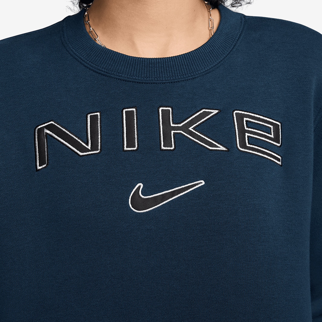 nike crewneck sweatshirt women's vintage