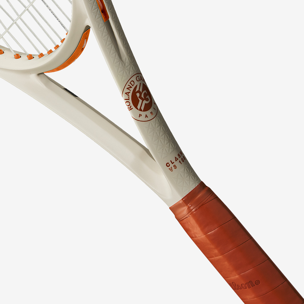 Wilson Clash 100UL V3.0 Unstrung Tennis Racquet - 265g Super-Lightweig - View #4