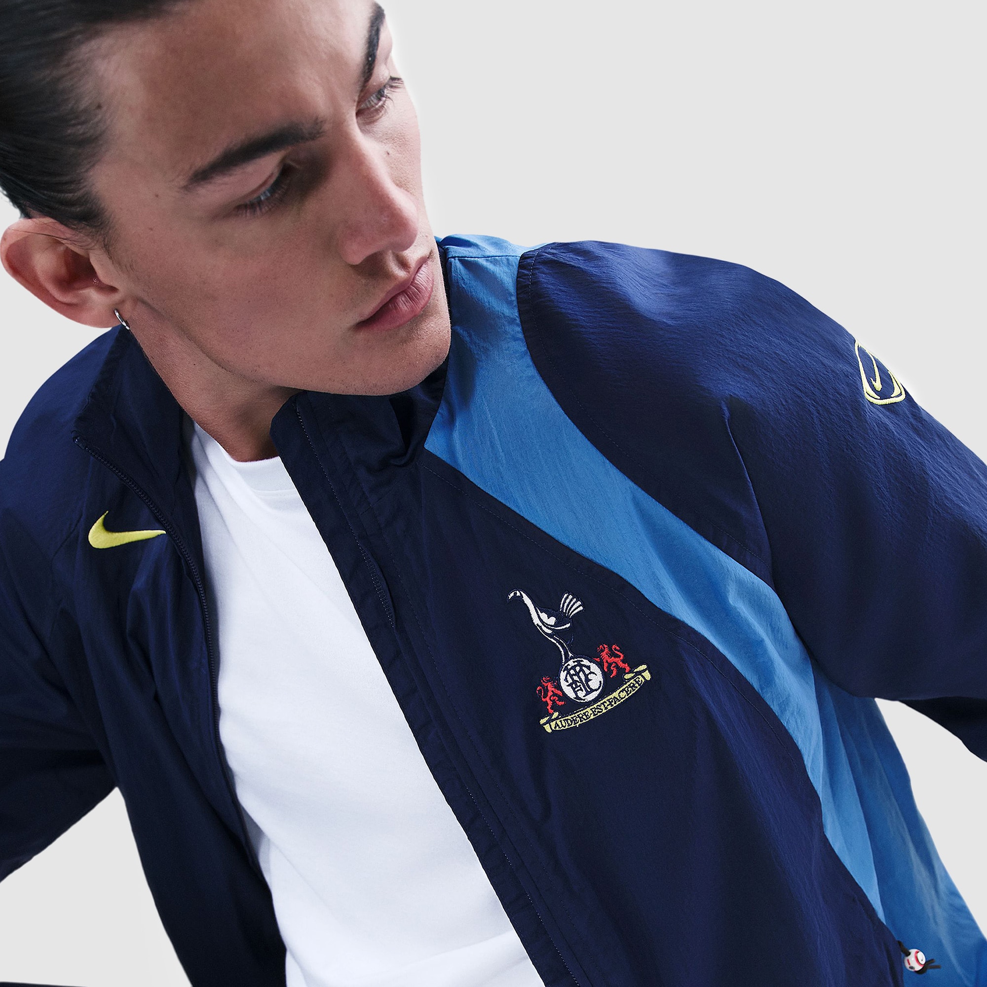 Nike Tottenham Hotspur 25/26 Total 90 Woven Third Track