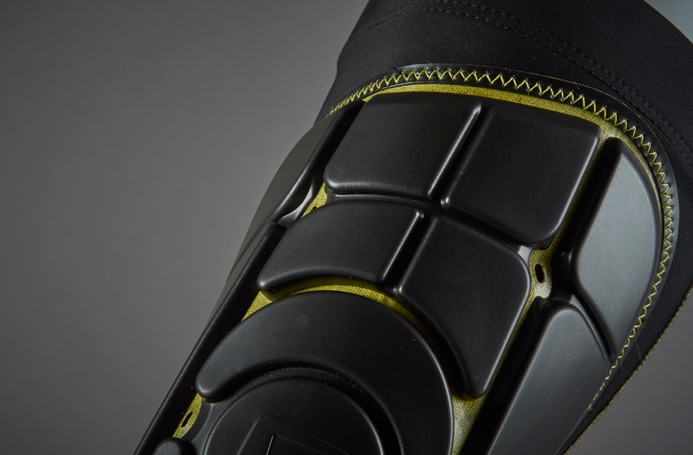 protege tibias G-Form Pro-S Elite - accessoires - noir | Pro:Direct Soccer