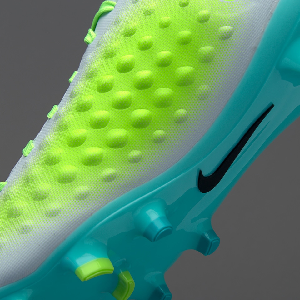 magista onda cleats