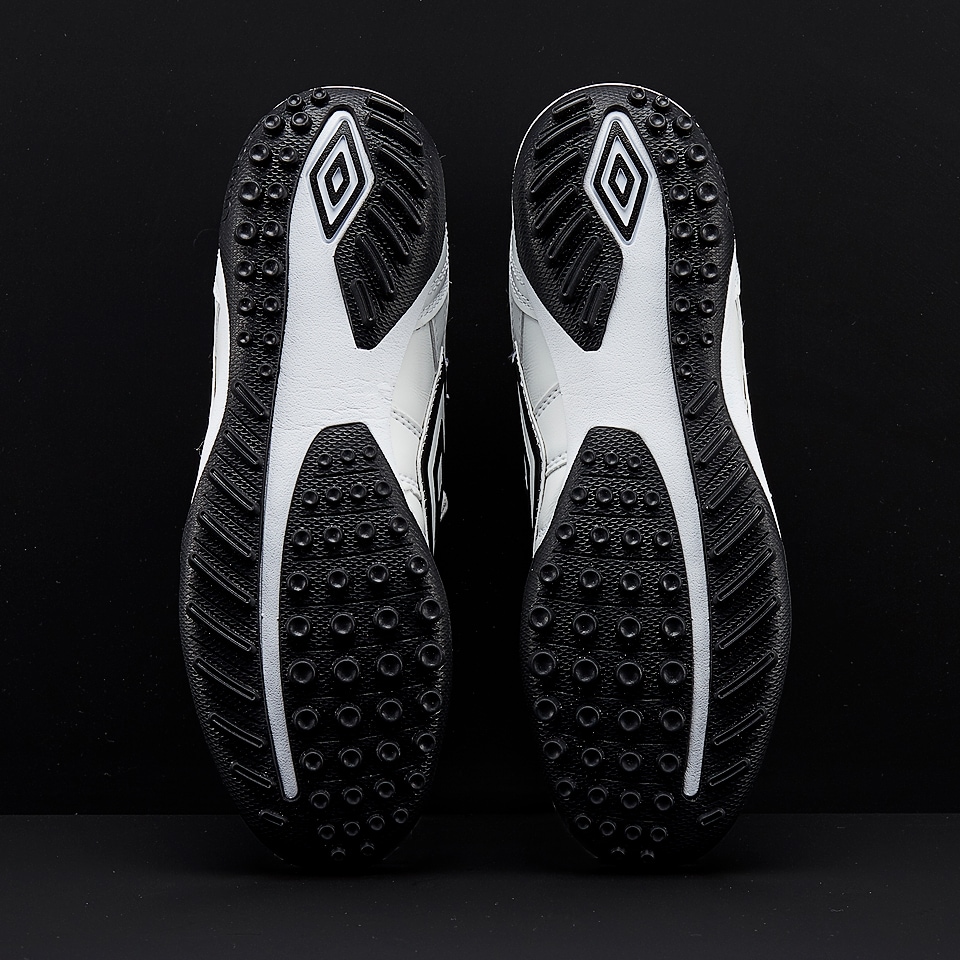 umbro speciali astro turf trainers mens