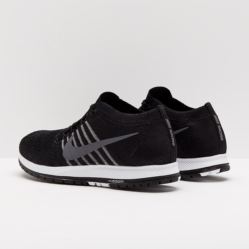 nike unisex flyknit streak running shoe