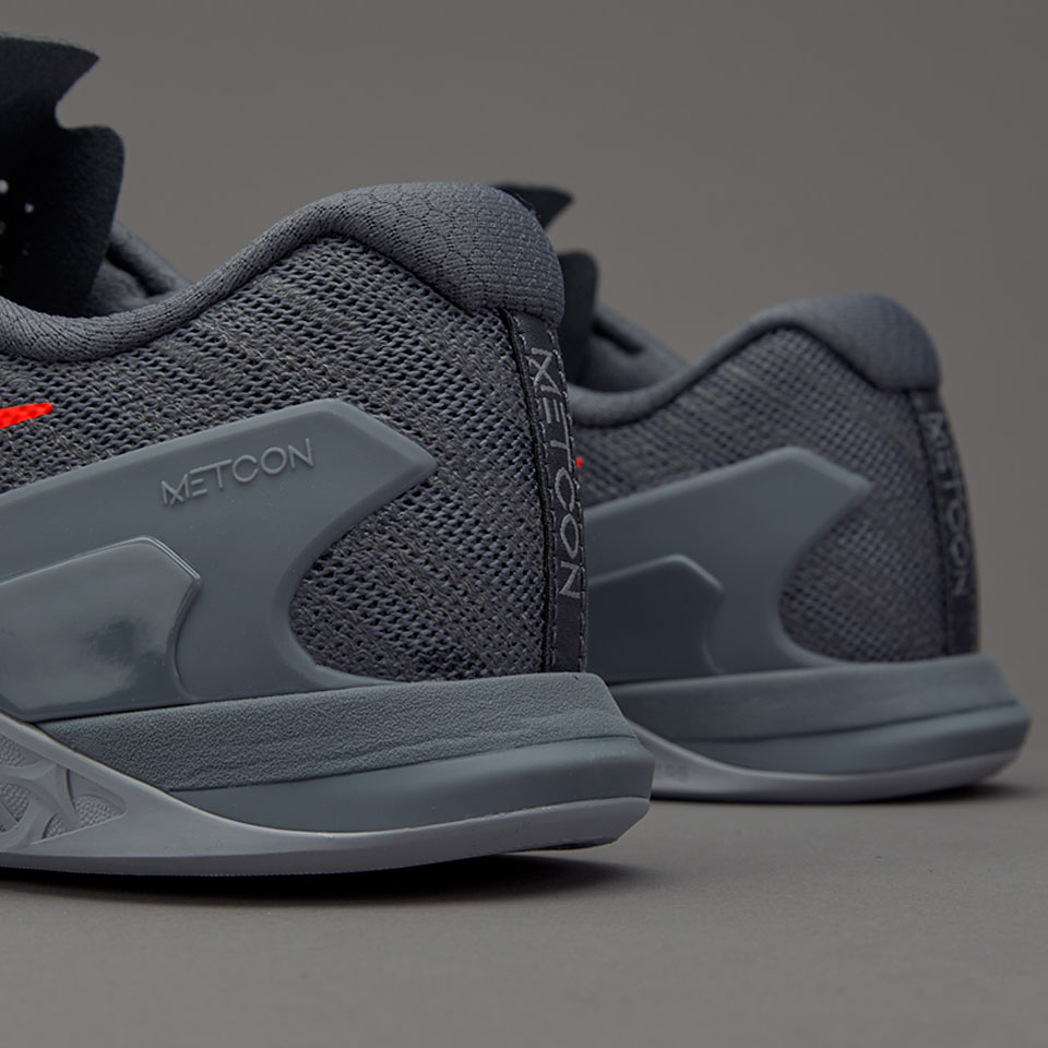 nike metcon 3 crimson