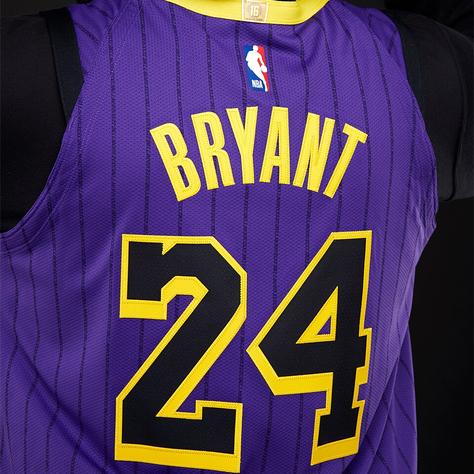 Camiseta Kobe Bryant. Los Angeles Lakers. Morada - NBA Madrid