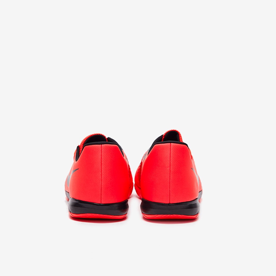 Nike Phantom VNM Academy IC - Bright Crimson/Black - Indoor Nike Phantom VNM Academy IC - Bright Crimson/Black - Indoor