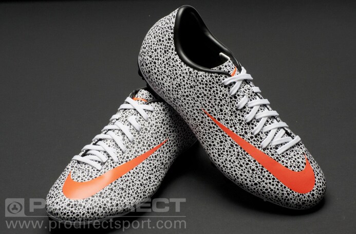 Nike mercurial victory astro turf trainers best sale