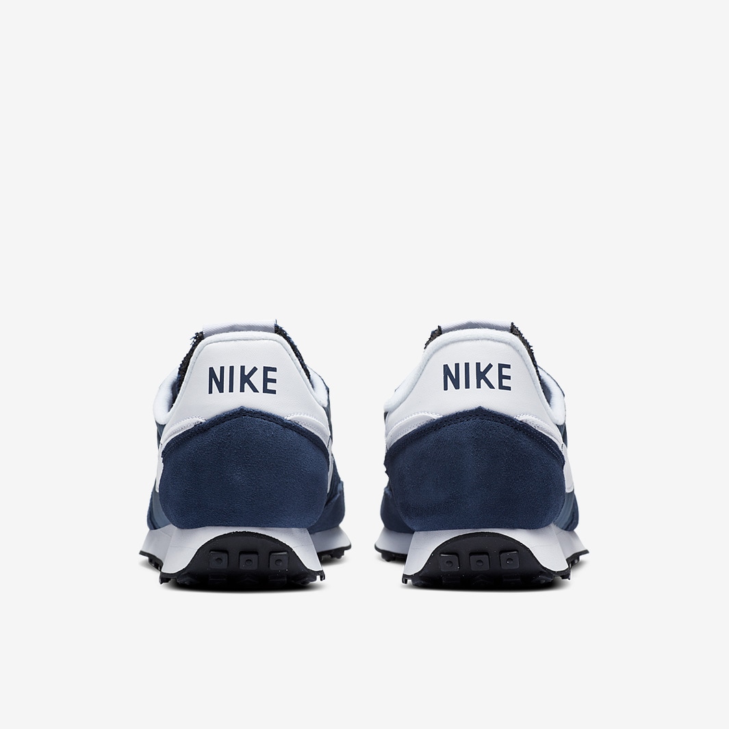 nike challenger navy