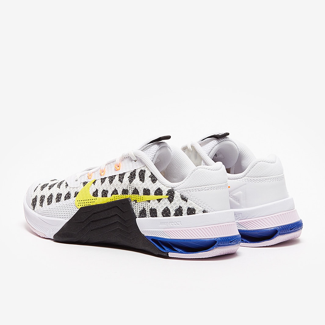 nike metcon blue and yellow